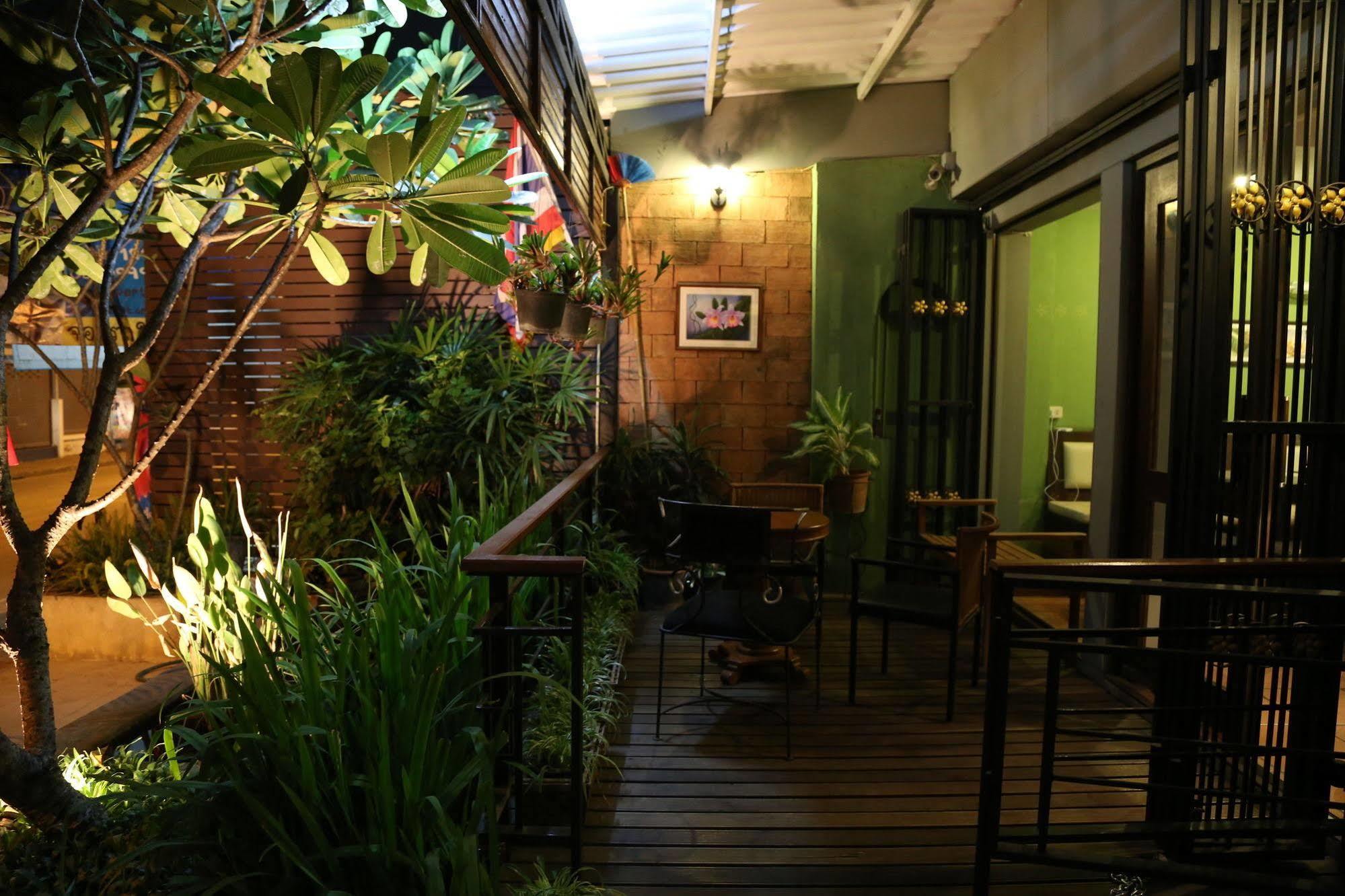Baan Thalang @ Chiang Mai Hotel Buitenkant foto